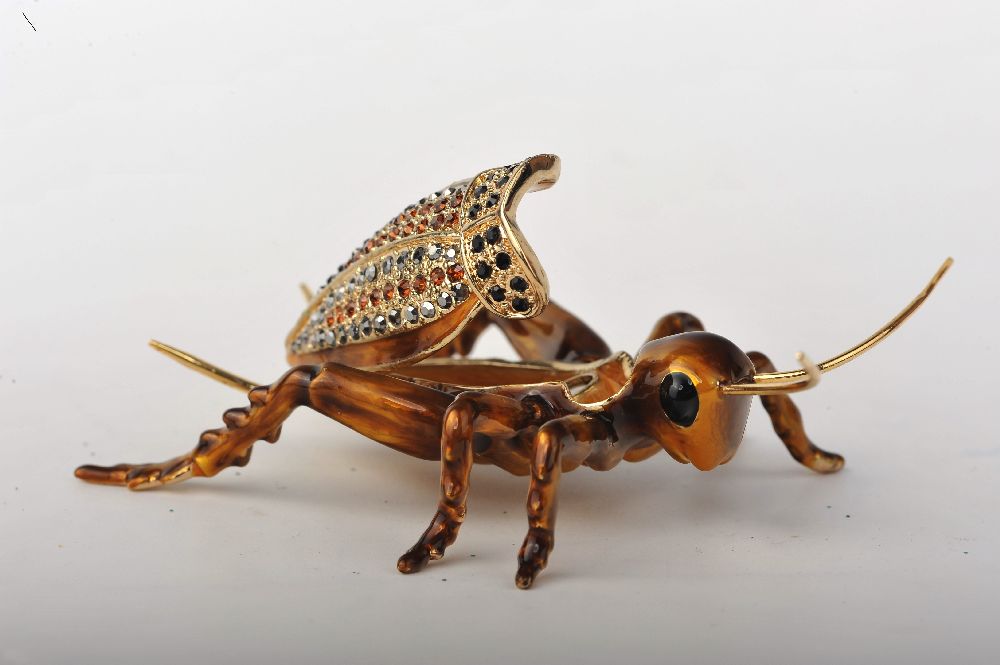 Keren Kopal Amber Grasshopper