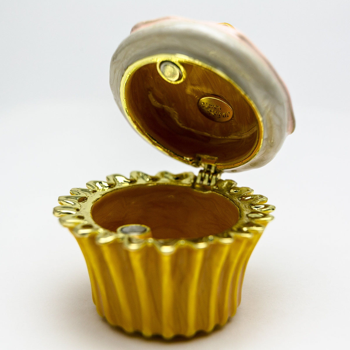 Keren Kopal Yellow Duck on Cupcake