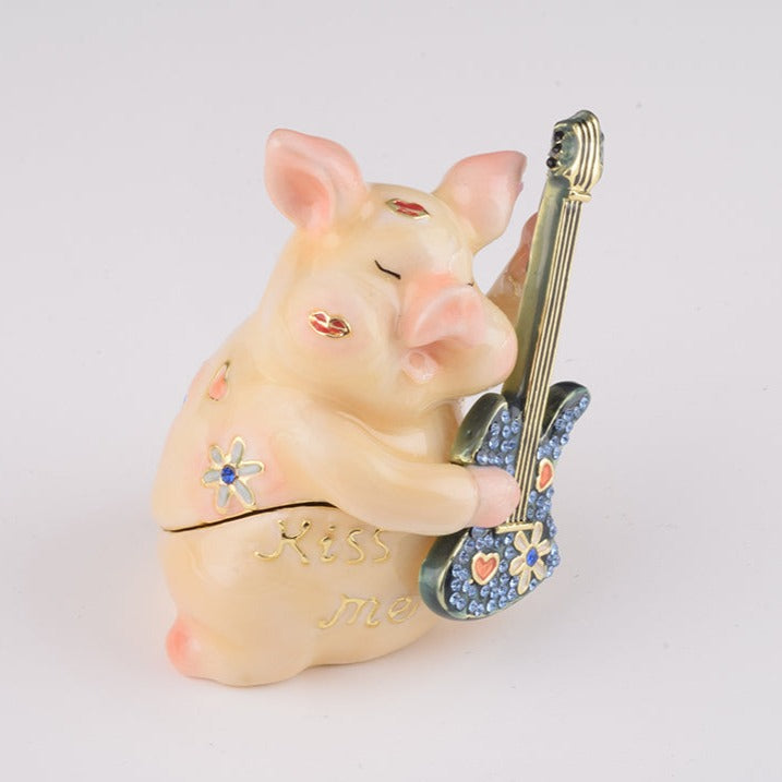 Keren Kopal Pig Playing Guitar