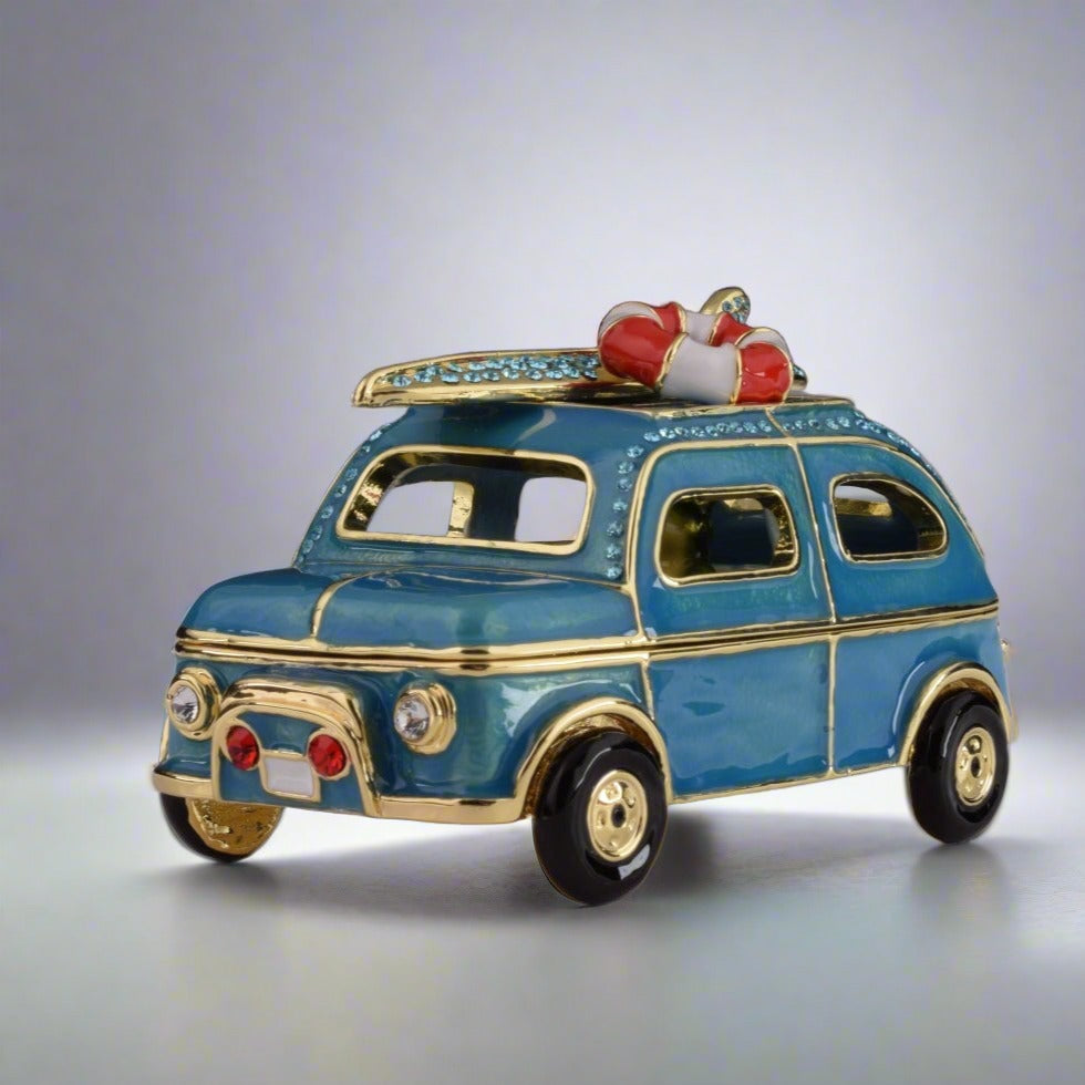Keren Kopal Blue Surfing Car with Surfboard