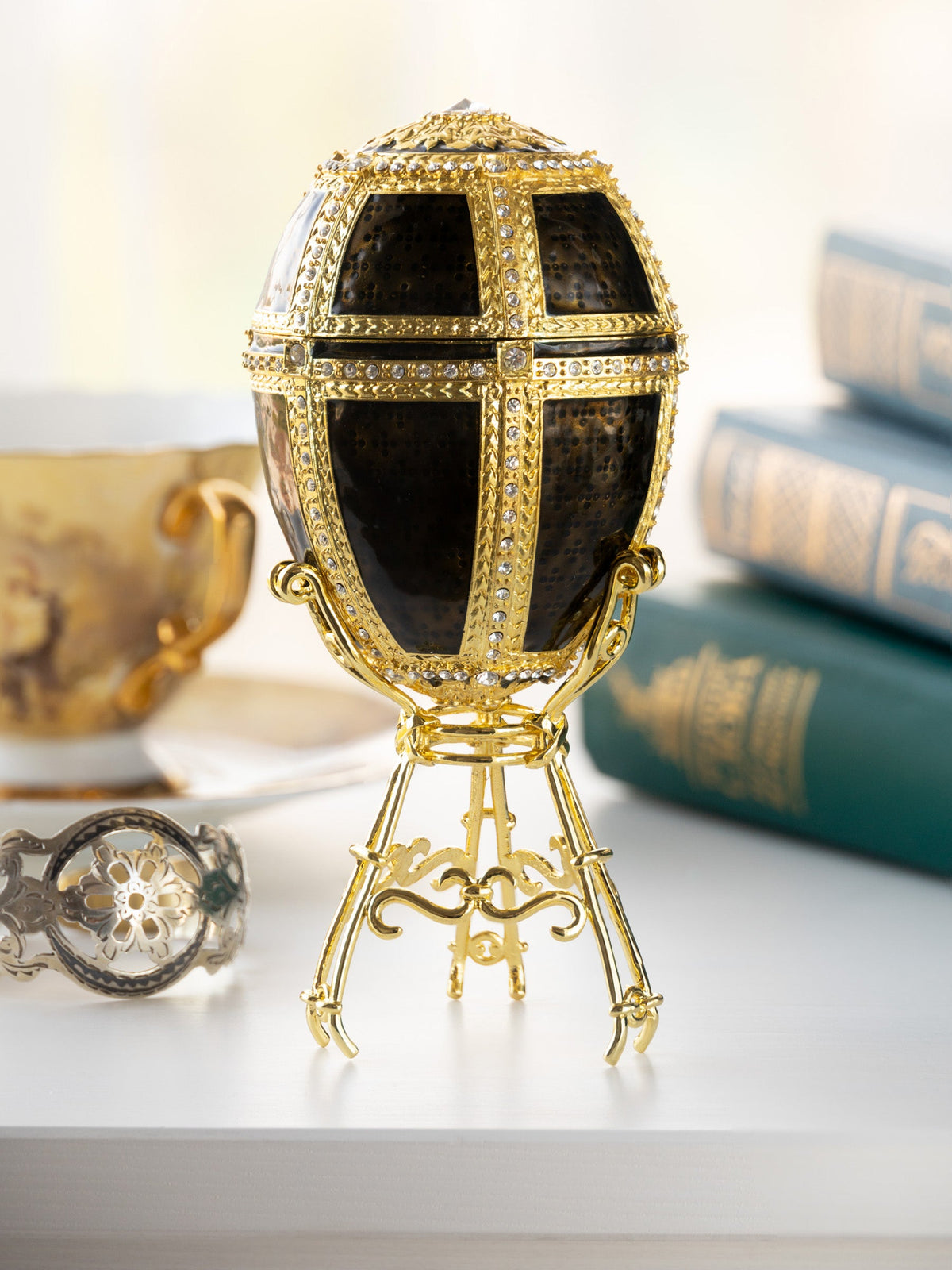 Keren Kopal Black & Gold Egg with a Gold crystals Elephant