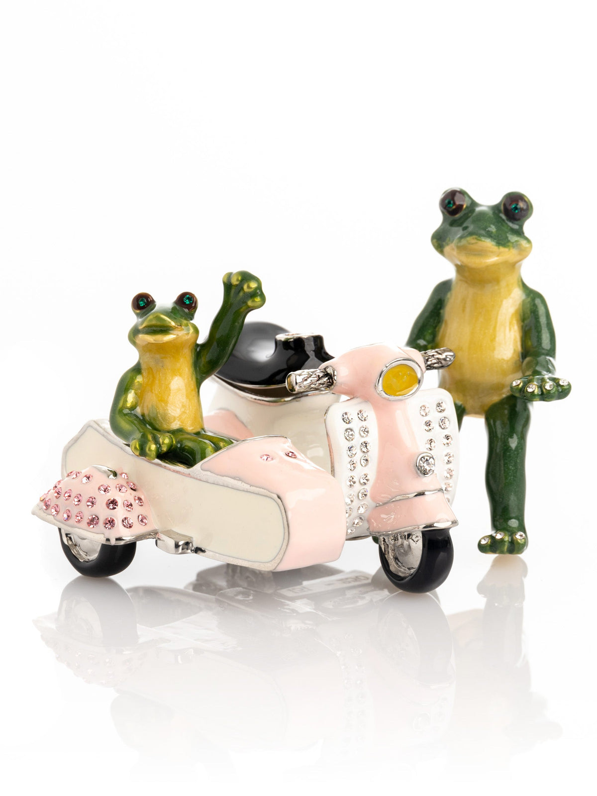 Keren Kopal Frogs Riding Vespa with Sidecar