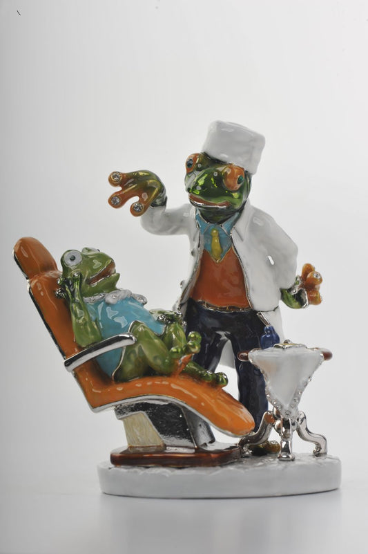 Keren Kopal Frog Dentist and Frog Patient