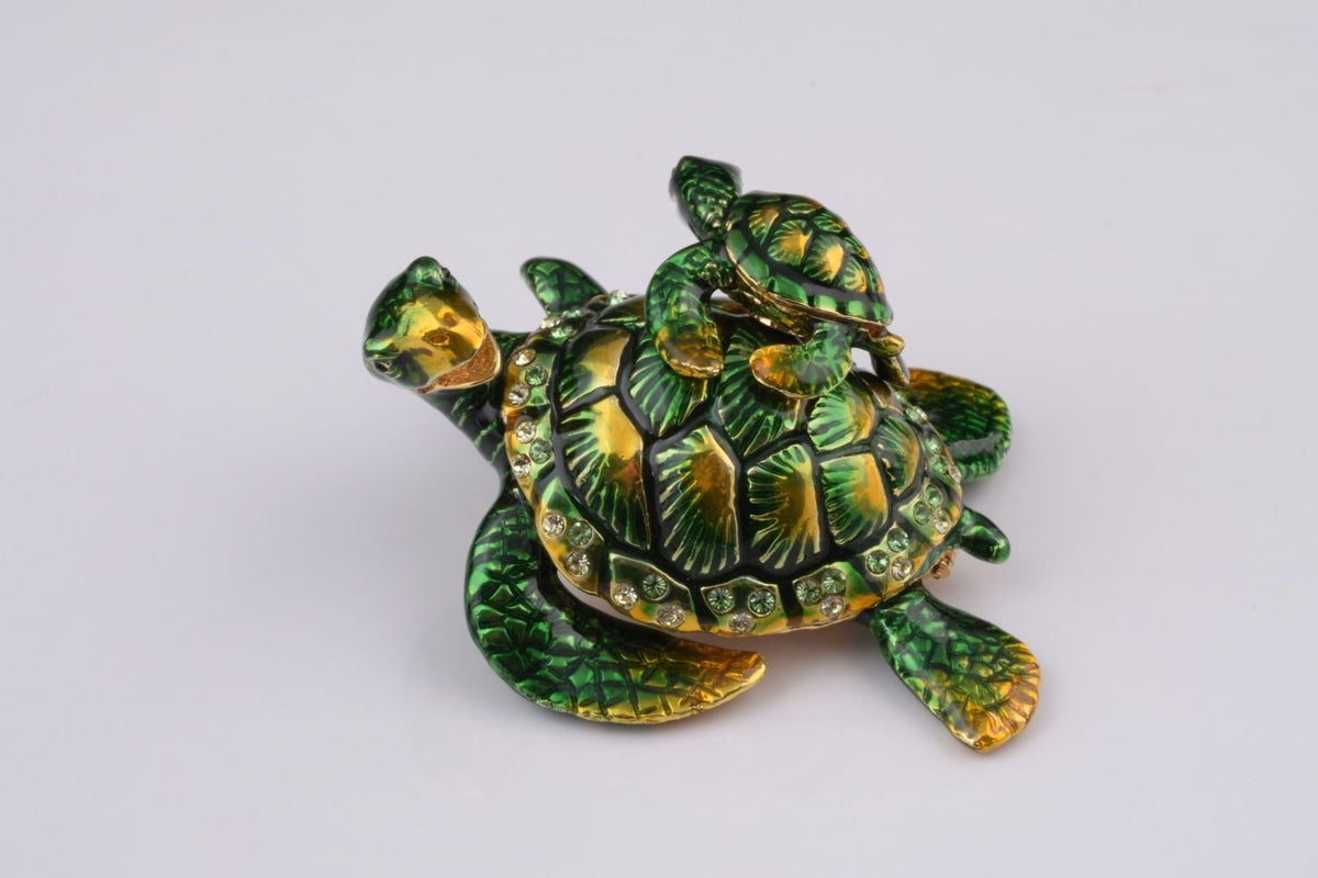 Keren Kopal Green Turtle Mother and Son