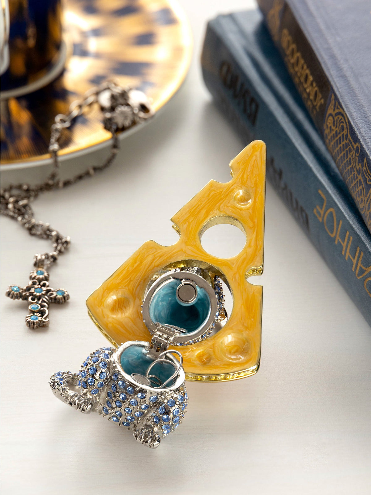 Sparkling Mouse Peeking from Yellow Cheese Trinket Box