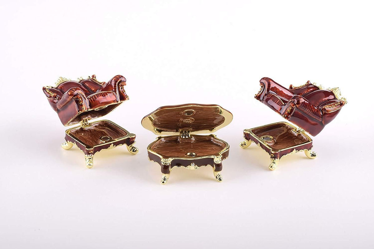 Keren Kopal Chairs and Table