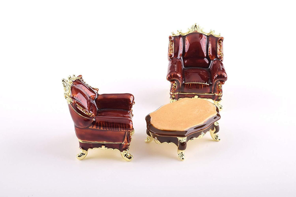 Keren Kopal Chairs and Table