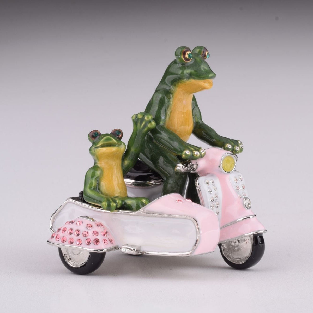Keren Kopal Frogs Riding Vespa with Sidecar