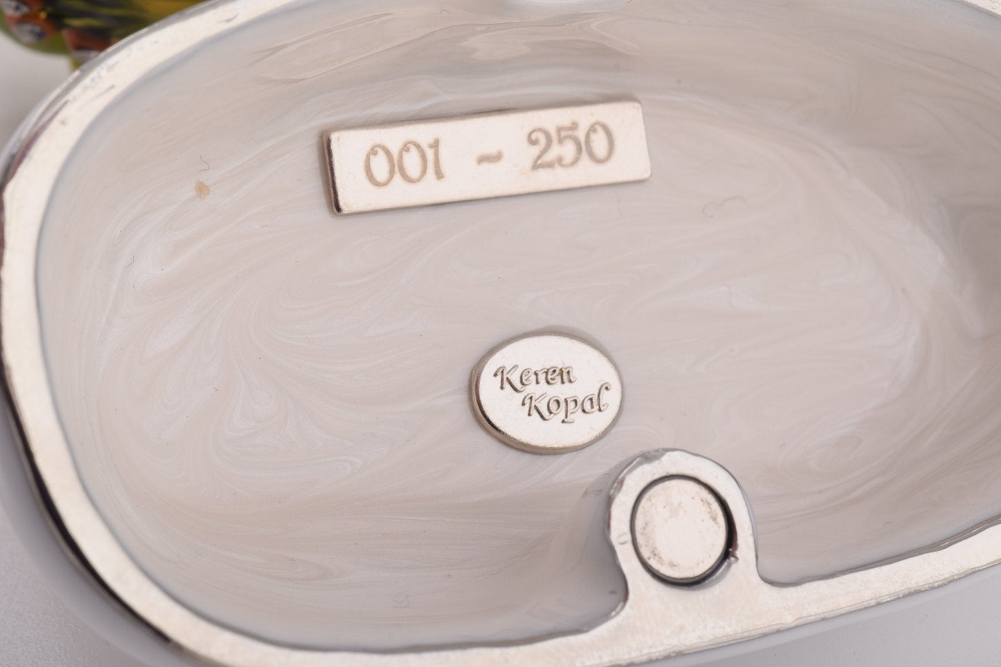 Keren Kopal Two Frogs in love Sitting Together