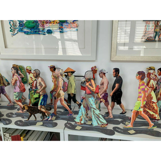 'WORLD TRAVELER' - גרשטיין | סדרת אנשים