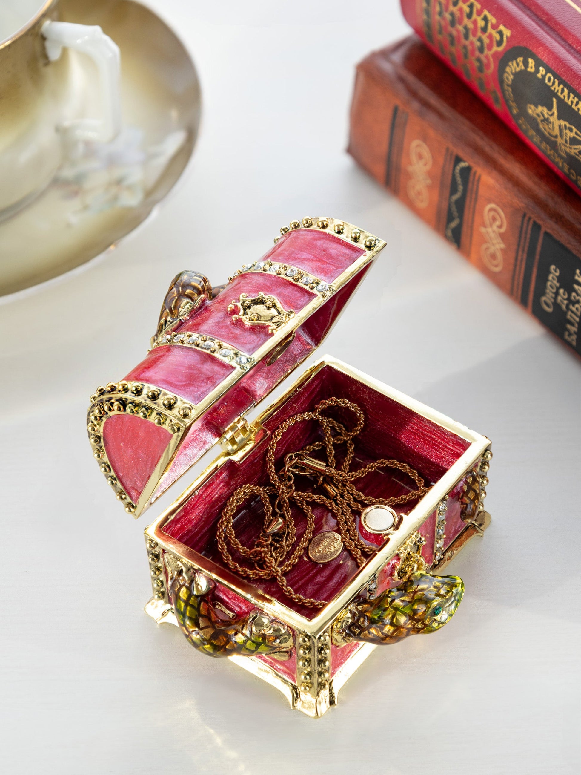 Keren Kopal Red Treasure Chest with Snake