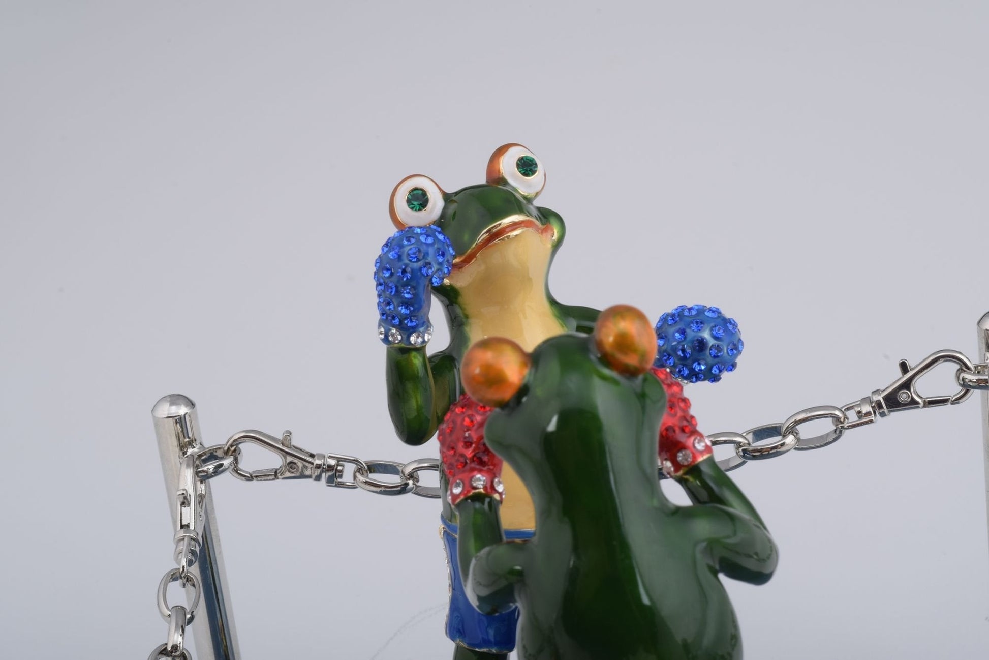 Keren Kopal Boxing Frogs
