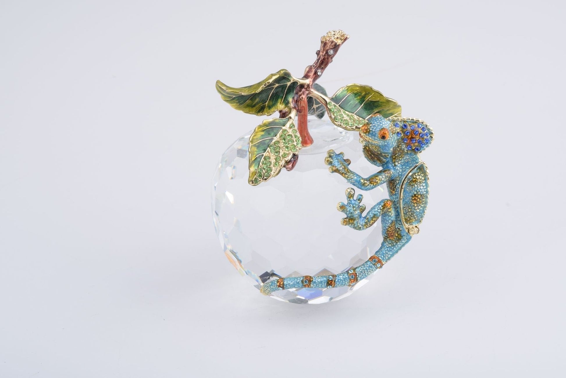 Keren Kopal Crystal Apple with a Chameleon