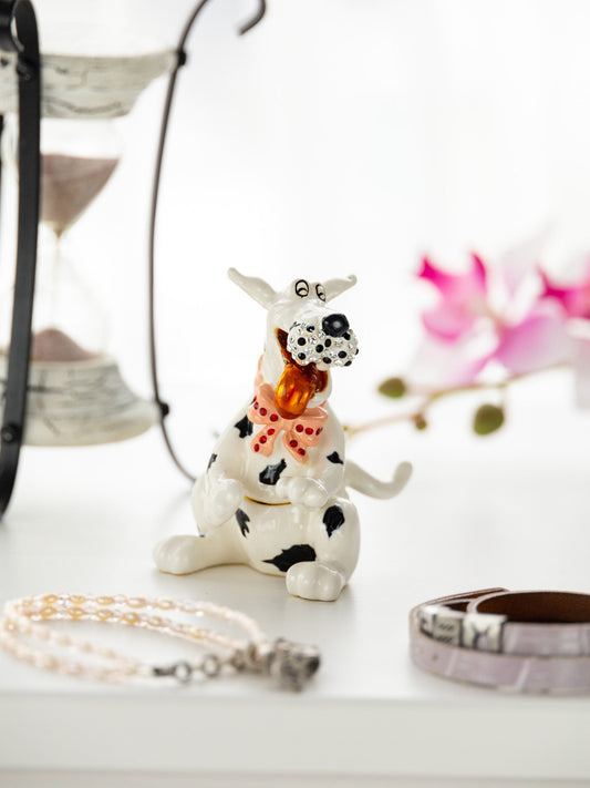 Keren Kopal White dalmatian dog