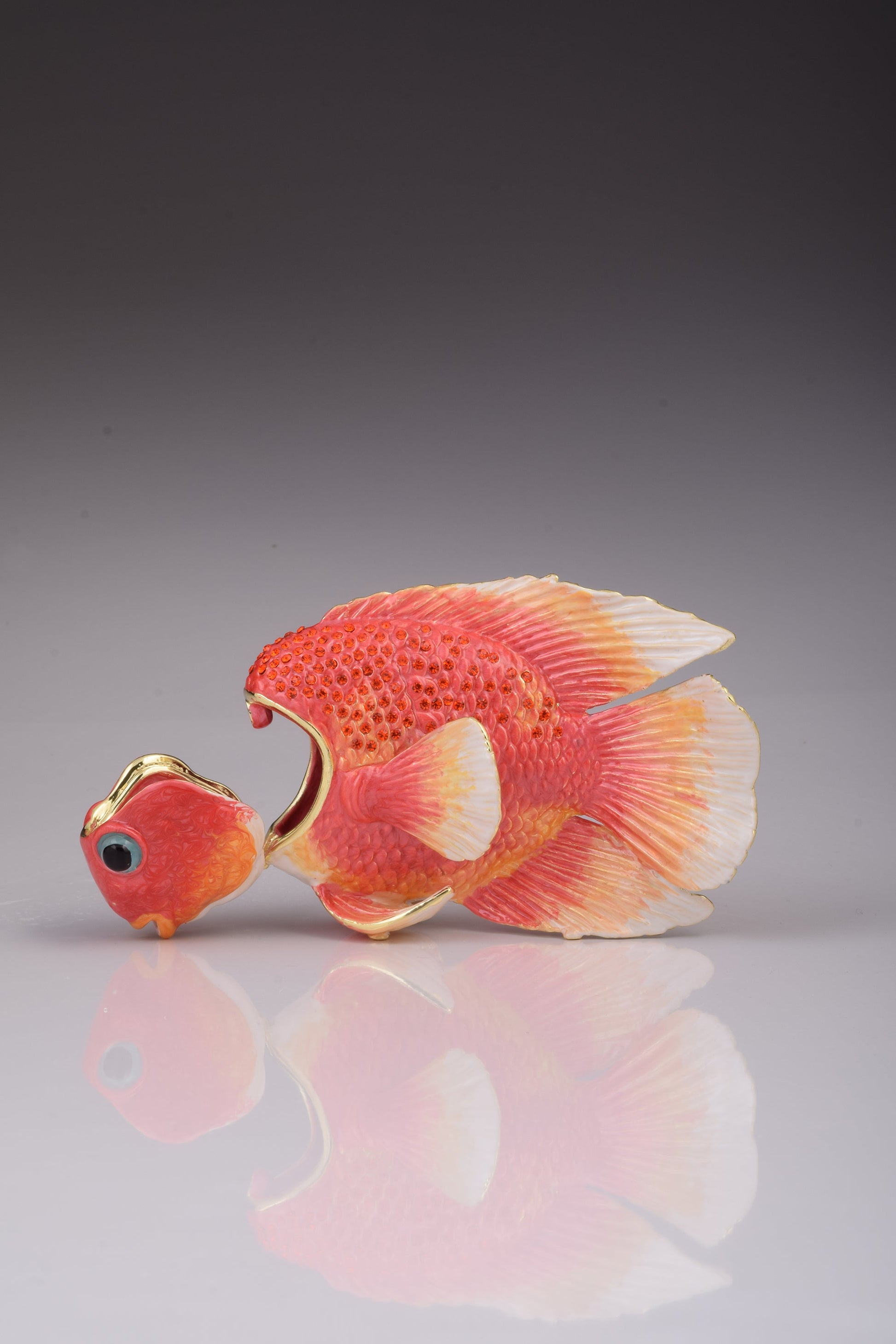 Keren Kopal Red Fish