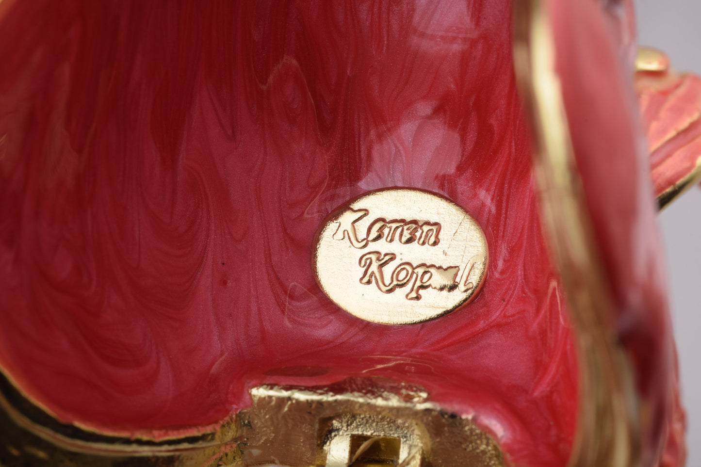 Keren Kopal Red Fish