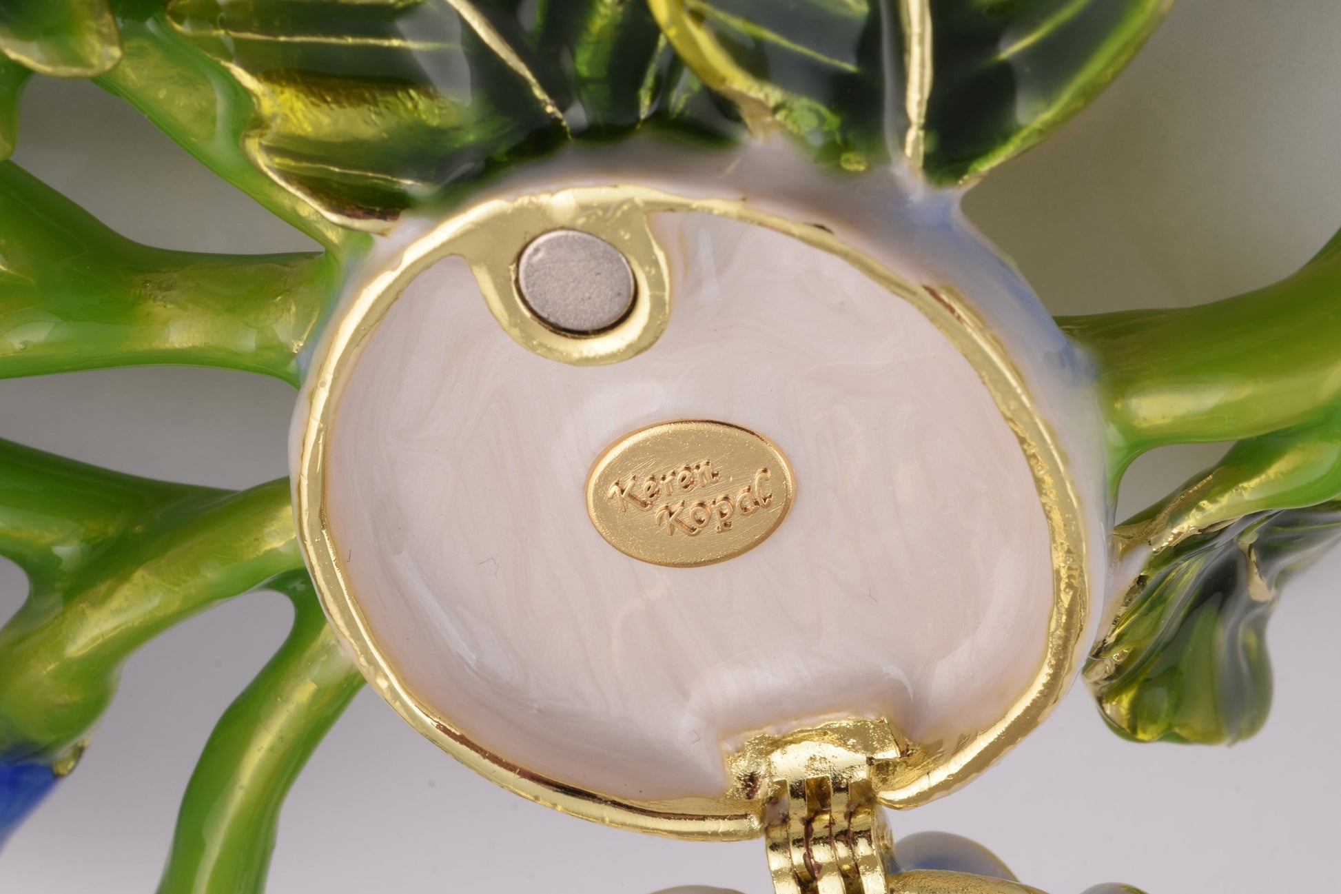 Keren Kopal Blue Butterfly on Flowers