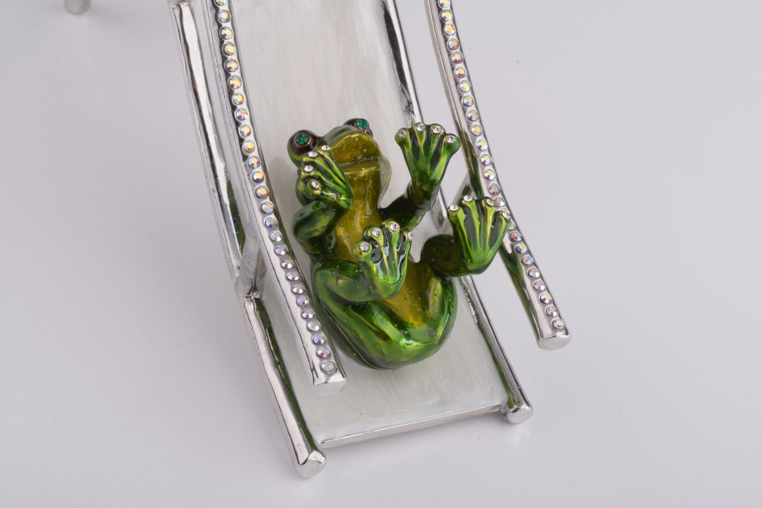 Keren Kopal Two Frogs Riding Slide
