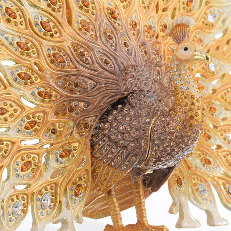 Keren Kopal Brown Peacock