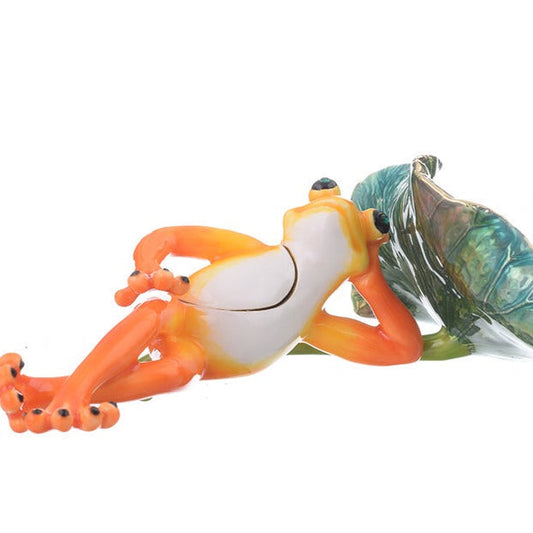 Keren Kopal Frog Lying on Leaf