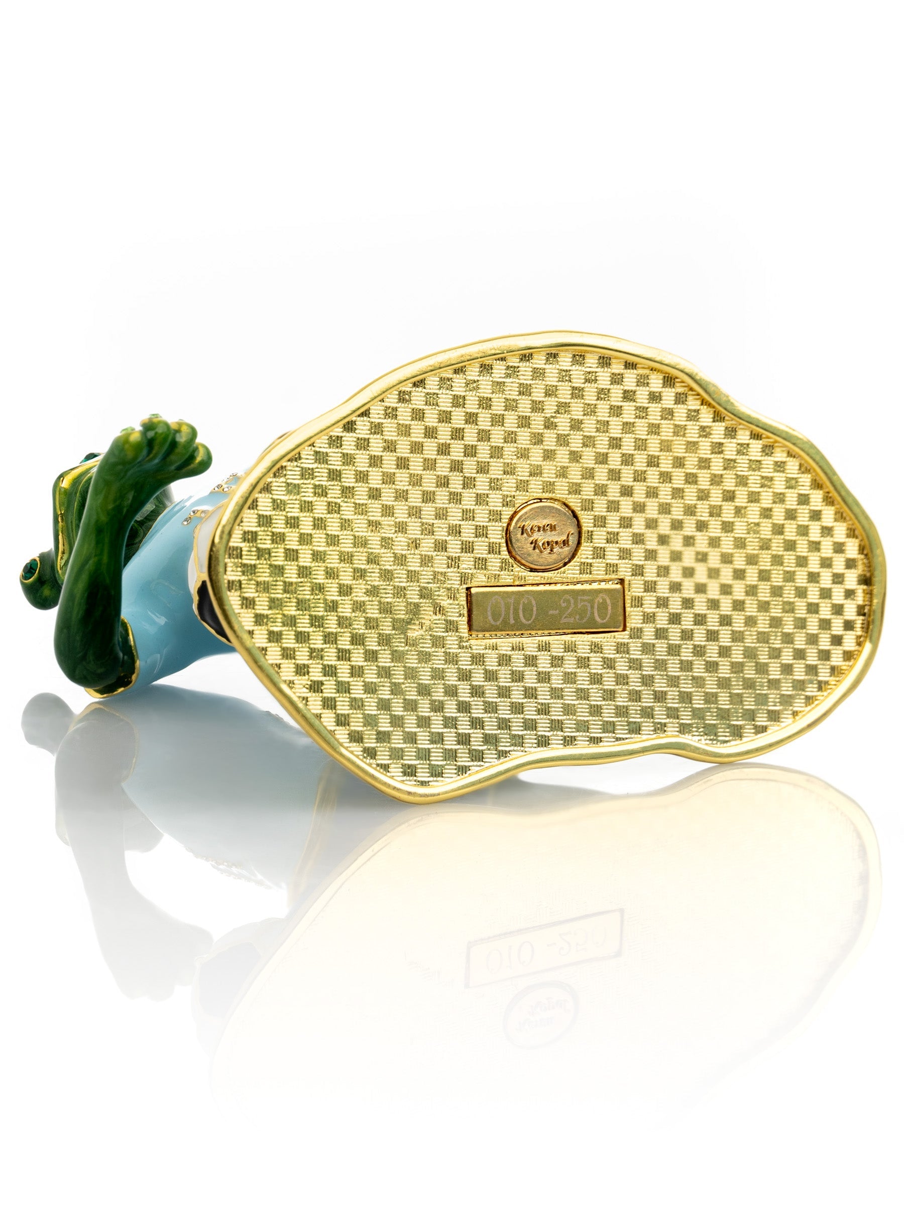 Keren Kopal Frog Playing Football