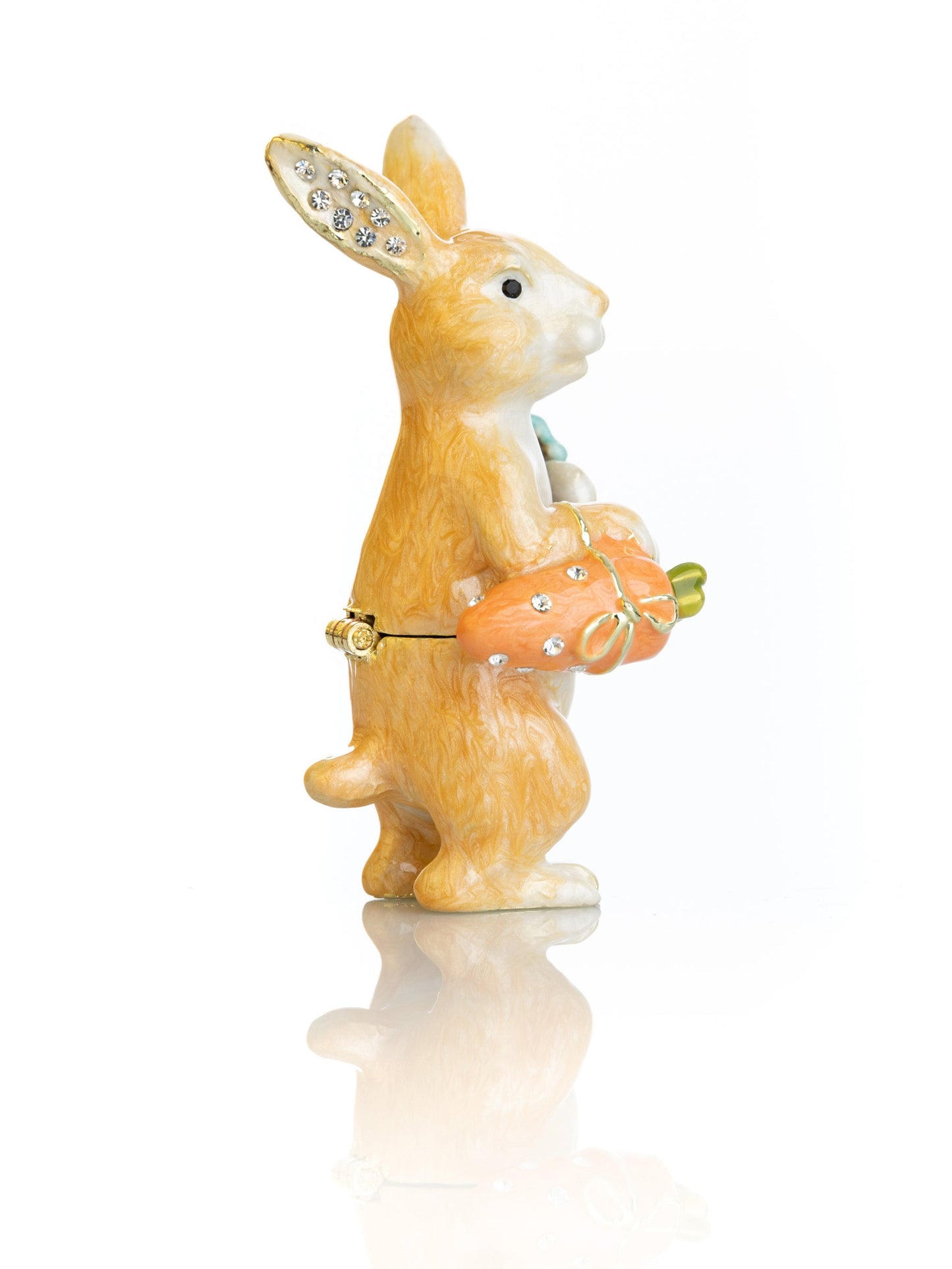 Keren Kopal Rabbit with carrot