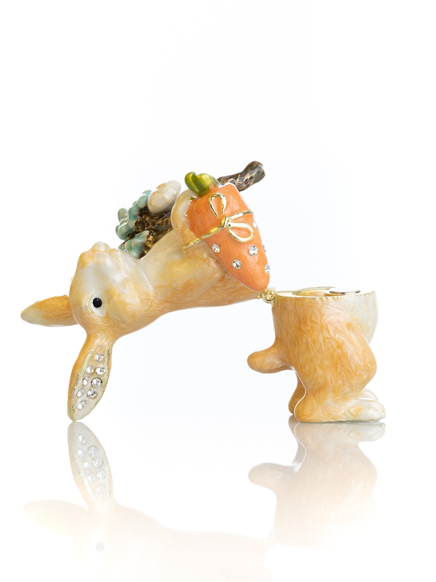 Keren Kopal Rabbit with carrot