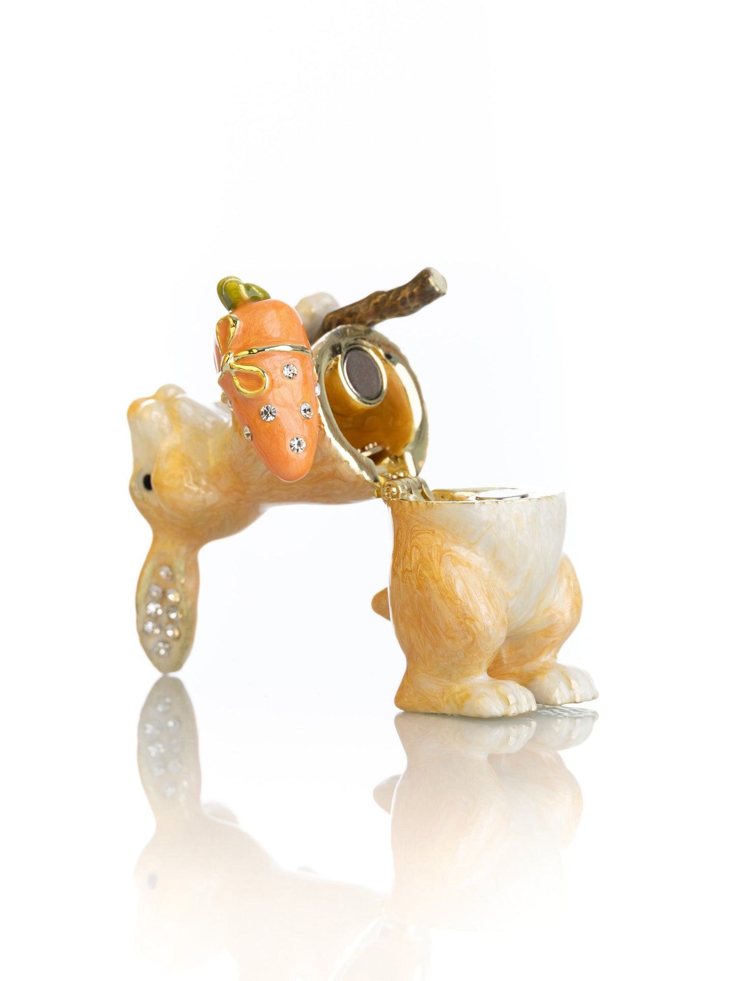 Keren Kopal Rabbit with carrot