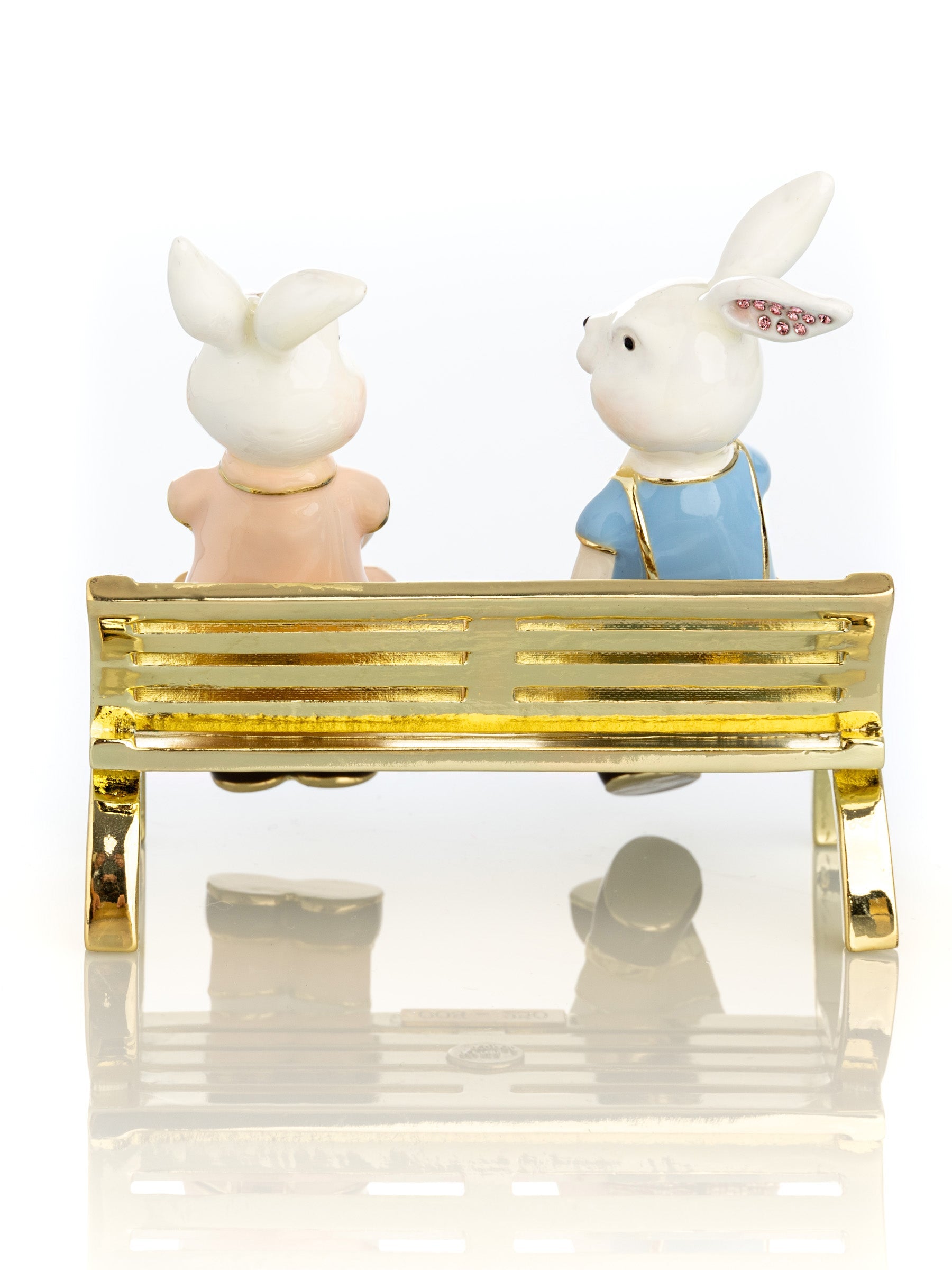 Keren Kopal 2 bunnies in love sitting on a bench, valentine flowers and chocolates
