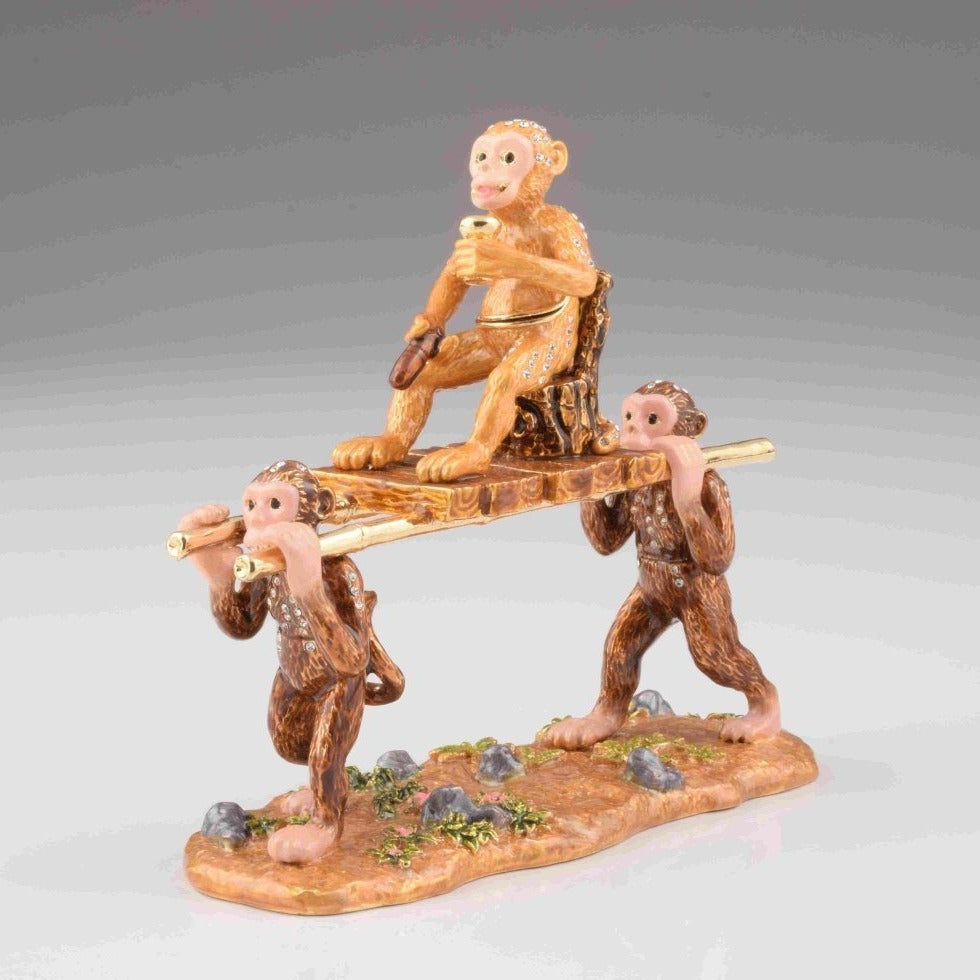 Keren Kopal Monkeys Carrying Monkey King