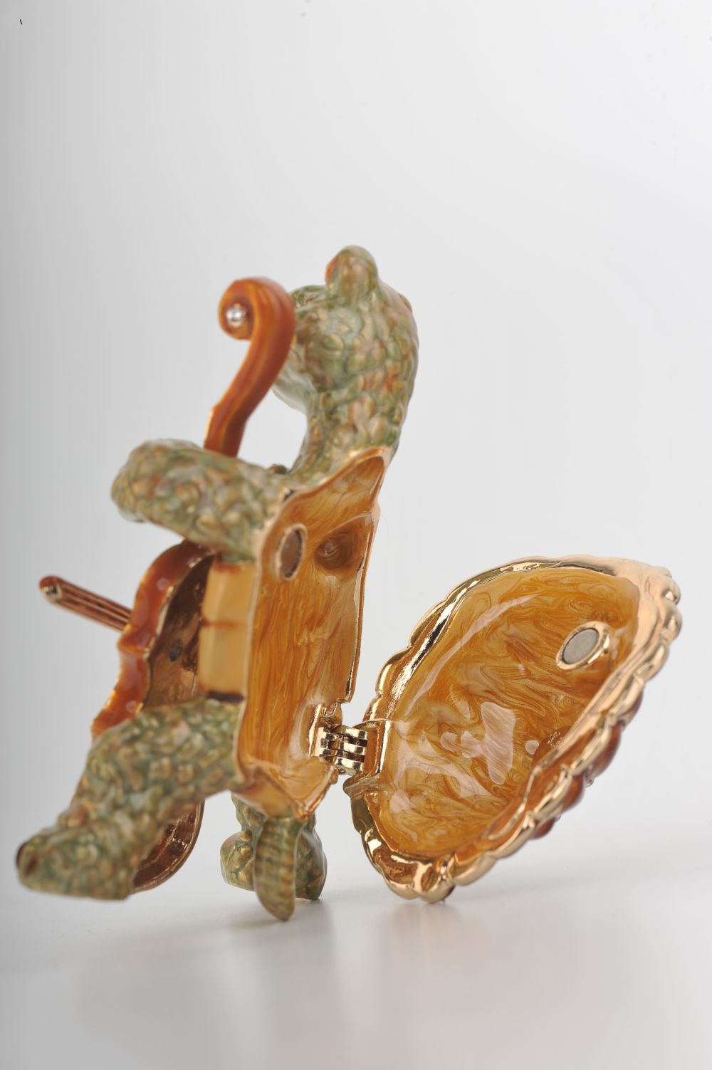 Keren Kopal Turtle Playing the Cello