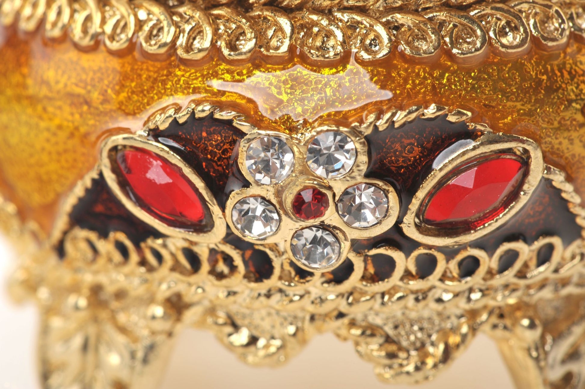 Keren Kopal Vintage Style Box