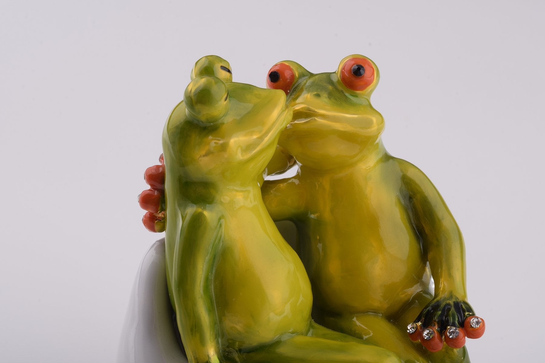 Keren Kopal Two Frogs in love Sitting Together