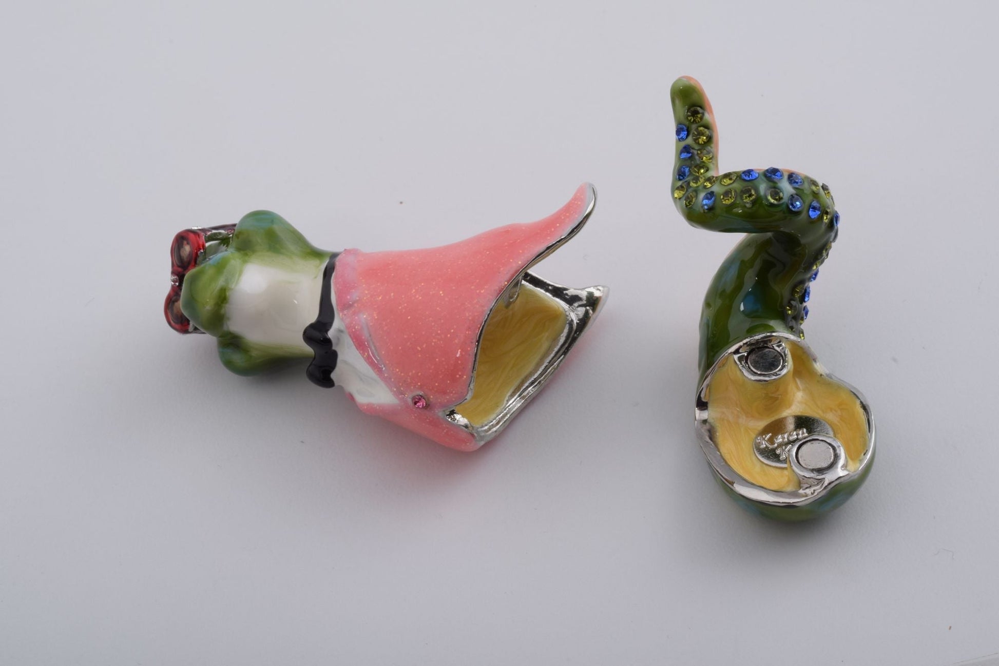 Keren Kopal Zodiac Snake